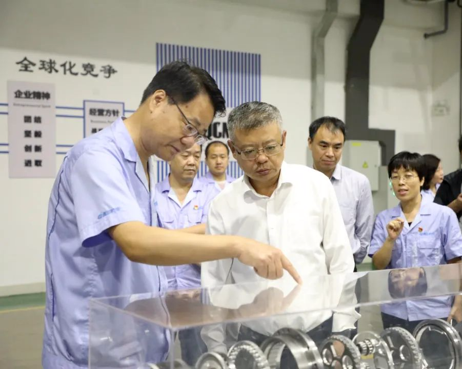【集团资讯】陕西证监局党委书记、局长鱼向东一行莅临集团调研指导工作